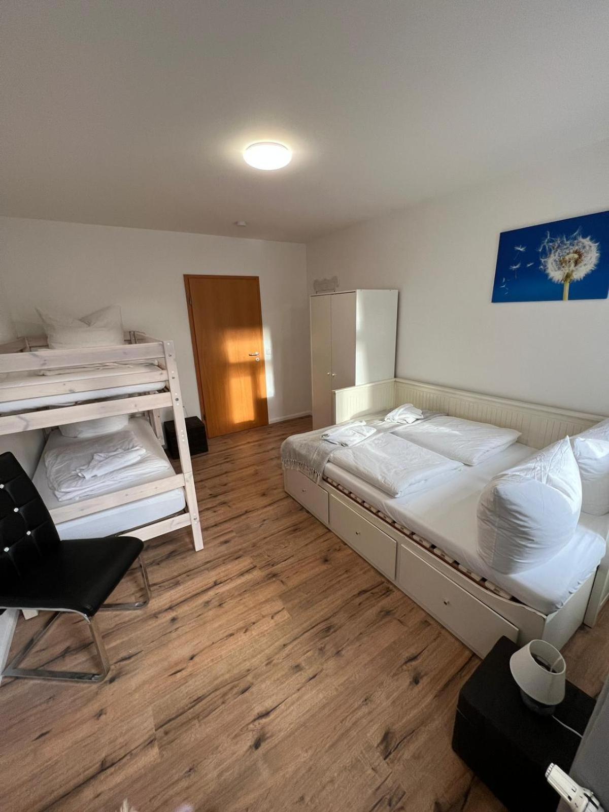 Apartment Bernstein Ruhig, Familienfreundlich Mit Garten Росток Екстериор снимка