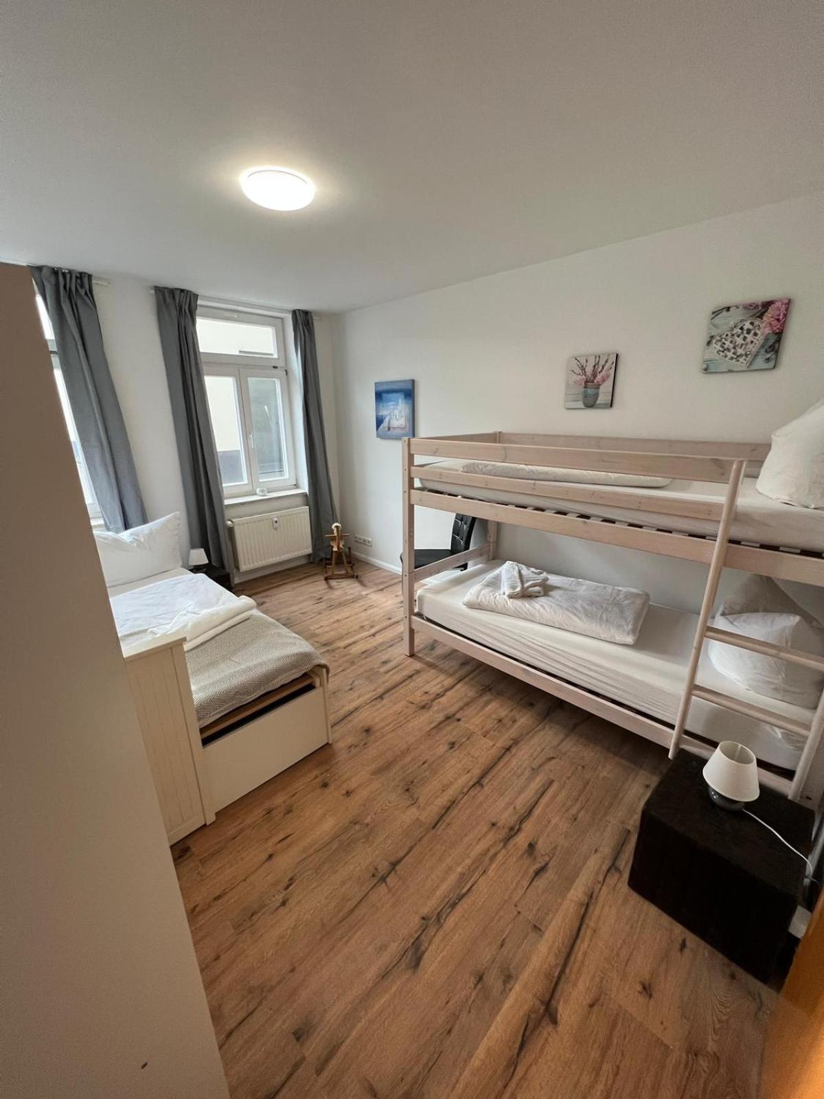 Apartment Bernstein Ruhig, Familienfreundlich Mit Garten Росток Екстериор снимка